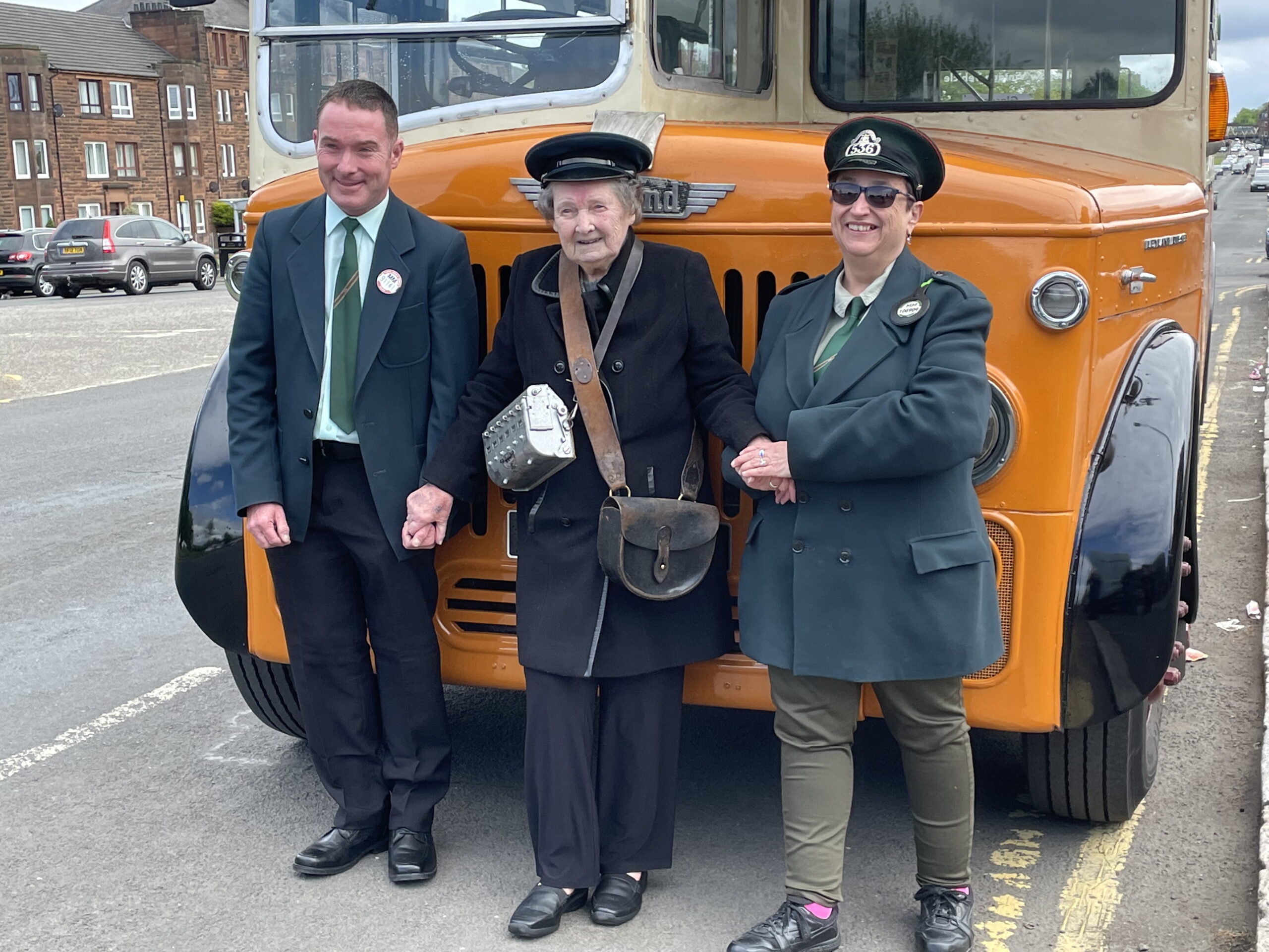 Lorraine’s gran, Isa Dorman, on her 102nd birthday with volunteers Paul Jones, Joan Flanagan and Wee L